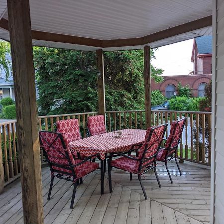 Garden 2 Storey House Niagara Falls Exterior photo